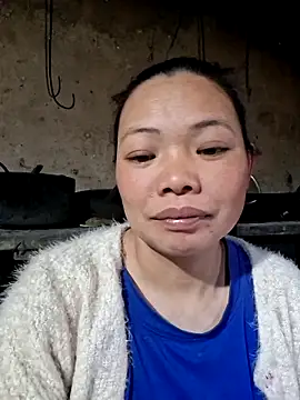 Snapshot of miomio-12 chatting on February 1, 2026, 7:17 am miomio-12 online show from February 1, 2026, 7:17 am