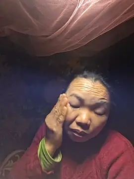 Snapshot of miomio-12 chatting on January 5, 2026, 8:34 pm miomio-12 online show from January 5, 2026, 8:34 pm