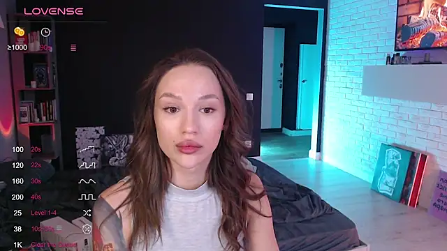 Jade Lumin online show from November 24, 2025, 1:11 pm