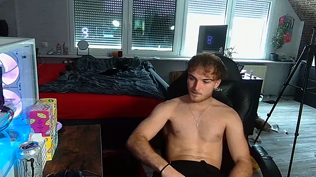 Snapshot of WolkenJunge2006 chatting on October 8, 2025, 9:22 am WolkenJunge2006 online show from October 8, 2025, 9:22 am