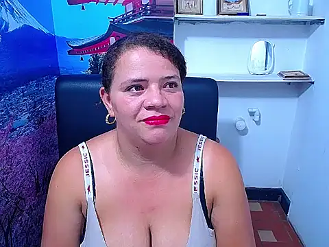 Snapshot of Biigg_xxx chatting on October 16, 2025, 9:01 pm Biigg xxx online show from October 16, 2025, 9:01 pm