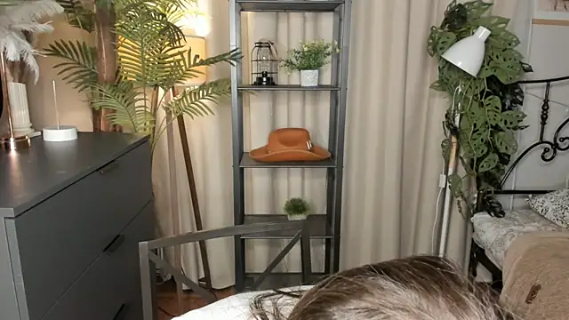 ThelmaJusto online show from November 23, 2025, 3:11 pm