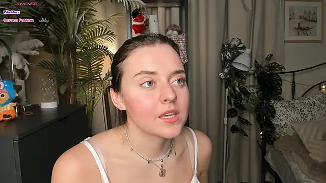 ThelmaJusto online show from March 29, 2026, 3:57 pm