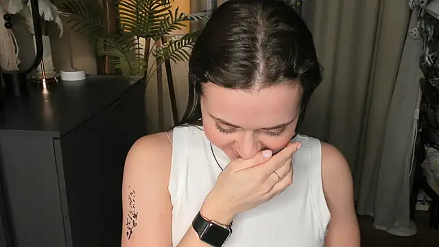 ThelmaJusto online show from December 20, 2025, 3:15 pm