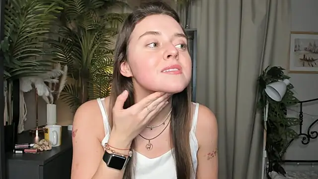 ThelmaJusto online show from October 26, 2025, 2:28 pm