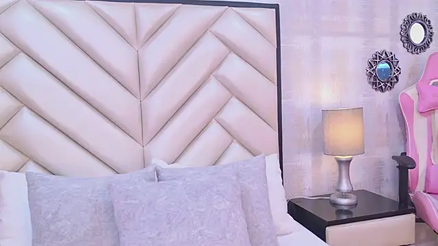 CristalShayy online show from February 20, 2026, 11:45 am