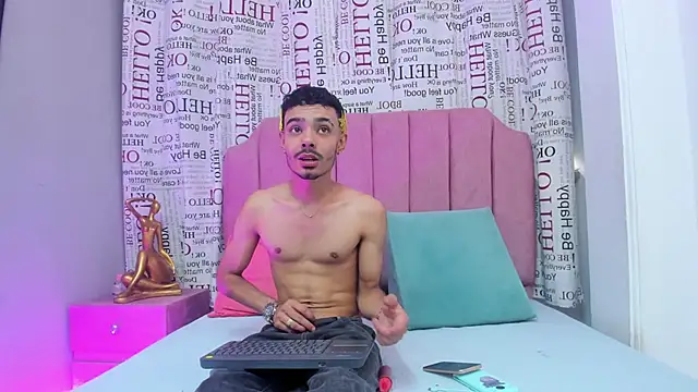 Snapshot of Timothe_Evans chatting on October 21, 2025, 8:30 pm Timothe Evans online show from October 21, 2025, 8:30 pm