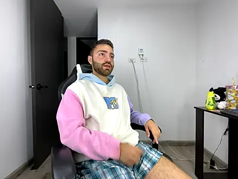 Snapshot of Nathan_Ryder chatting on October 22, 2025, 11:25 pm Nathan Ryder online show from October 22, 2025, 11:25 pm