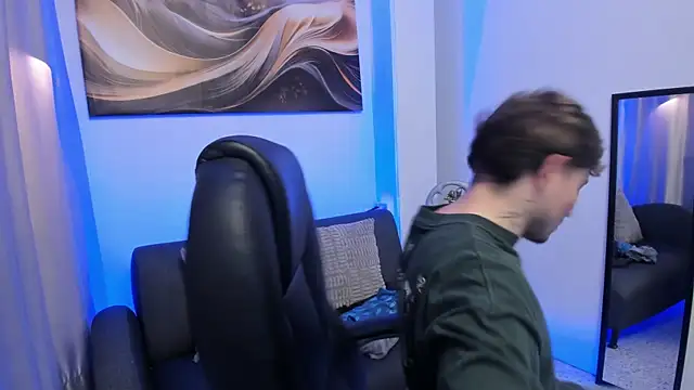 Leoo Miller online show from February 15, 2026, 3:51 am