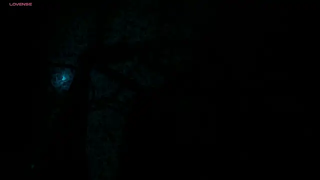 Snapshot of Leoo_Miller chatting on November 25, 2025, 3:40 am Leoo Miller online show from November 25, 2025, 3:40 am