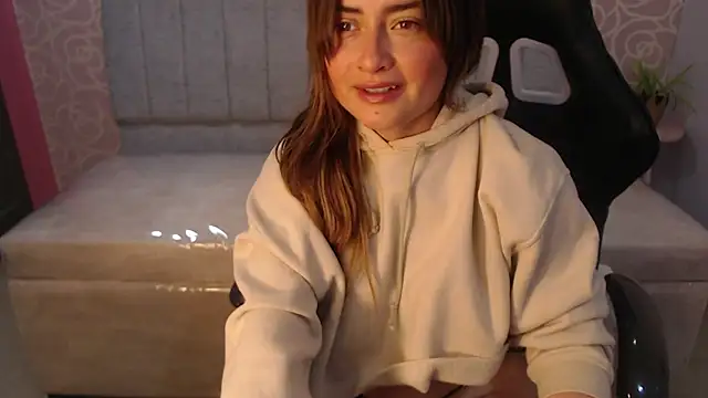 Snapshot of cata1_ch chatting on October 23, 2025, 10:58 am cata1 ch online show from October 23, 2025, 10:58 am