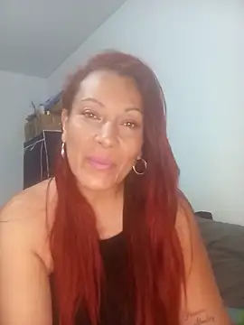 Snapshot of Fiery_Red chatting on October 9, 2025, 1:06 am Fiery Red online show from October 9, 2025, 1:06 am