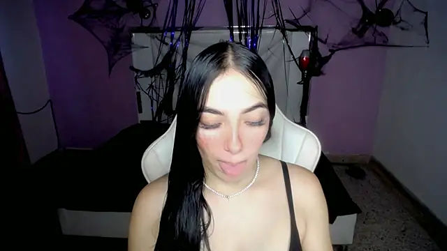 Snapshot of cielooo_ chatting on November 1, 2025, 8:36 pm cielooo online show from November 1, 2025, 8:36 pm