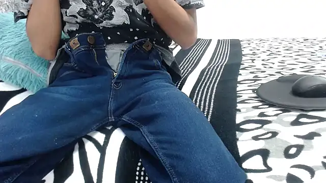 sexyboys cutex18 online show from November 19, 2025, 9:26 pm