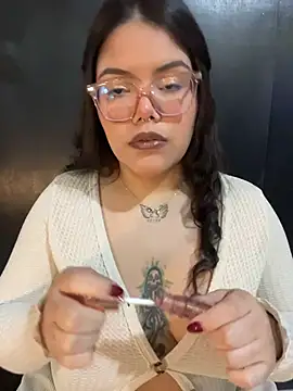 Snapshot of GabrielleMarsh1 chatting on December 3, 2025, 2:45 am GabrielleMarsh1 online show from December 3, 2025, 2:45 am