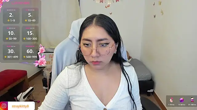 Snapshot of LoveLyy- chatting on November 3, 2025, 5:16 pm LoveLyy- online show from November 3, 2025, 5:16 pm