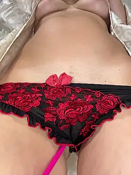 Aurynne online show from November 15, 2025, 6:56 pm