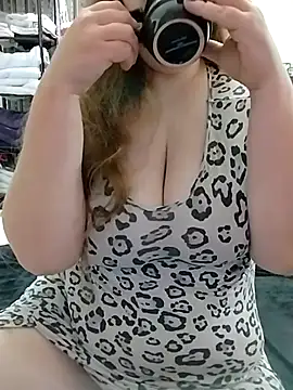 AugustRayn online show from November 22, 2025, 9:57 pm