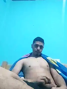 Snapshot of luisyandrea chatting on November 7, 2025, 7:51 pm luisyandrea online show from November 7, 2025, 7:51 pm