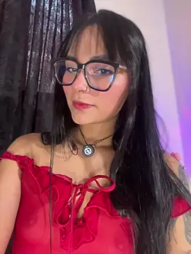 AlannaDollx online show from December 2, 2025, 2:08 pm