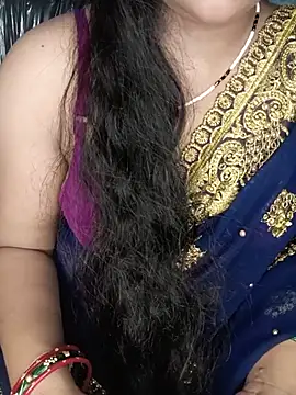 Snapshot of Rashmi_011 chatting on July 5, 2026, 4:19 am Rashmi 011 online show from July 5, 2026, 4:19 am