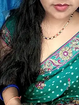 Snapshot of Rashmi_011 chatting on June 1, 2026, 12:44 am Rashmi 011 online show from June 1, 2026, 12:44 am