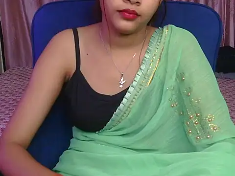 Snapshot of yours-angell chatting on December 15, 2025, 5:02 am yours-angell online show from December 15, 2025, 5:02 am