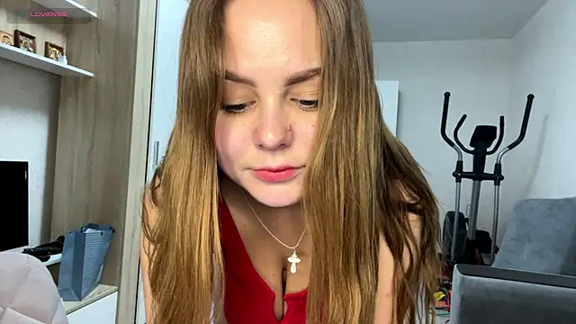 Snapshot of Mary_cherybaby chatting on November 7, 2025, 2:10 pm Mary cherybaby online show from November 7, 2025, 2:10 pm