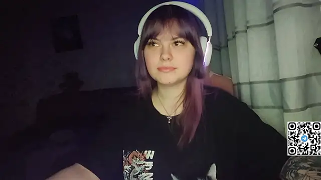 KristiBloom online show from February 20, 2026, 9:17 pm