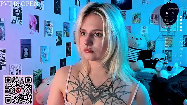 bixxxiz online show from December 22, 2025, 11:54 am