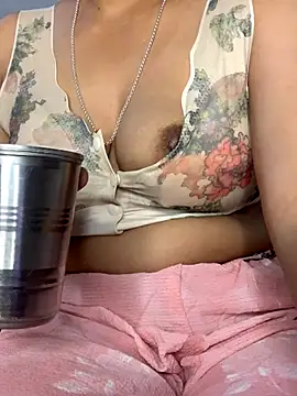 Snapshot of bindiyarani01 chatting on December 14, 2025, 2:51 am bindiyarani01 online show from December 14, 2025, 2:51 am