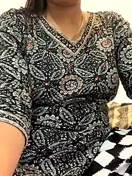 Snapshot of bindiyarani01 chatting on November 1, 2025, 9:25 am bindiyarani01 online show from November 1, 2025, 9:25 am