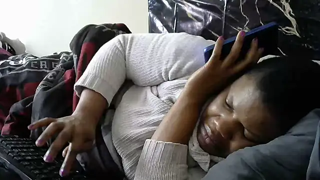 Snapshot of WildnWetMilfX36 chatting on June 23, 2026, 6:44 am WildnWetMilfX36 online show from June 23, 2026, 6:44 am