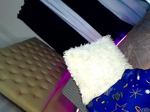 Snapshot of sexy_calista chatting on November 4, 2025, 1:37 pm sexy calista online show from November 4, 2025, 1:37 pm