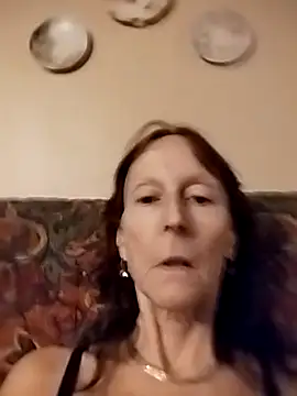 Snapshot of Spicylady1234 chatting on November 27, 2025, 1:06 am Spicylady1234 online show from November 27, 2025, 1:06 am