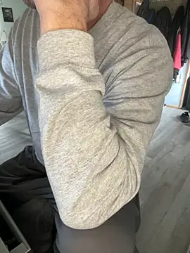 smkbustr online show from November 13, 2025, 5:50 pm