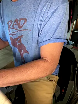 smkbustr online show from November 7, 2025, 6:12 pm