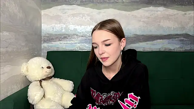 Snapshot of SunnySprinkle chatting on November 5, 2025, 12:41 pm SunnySprinkle online show from November 5, 2025, 12:41 pm