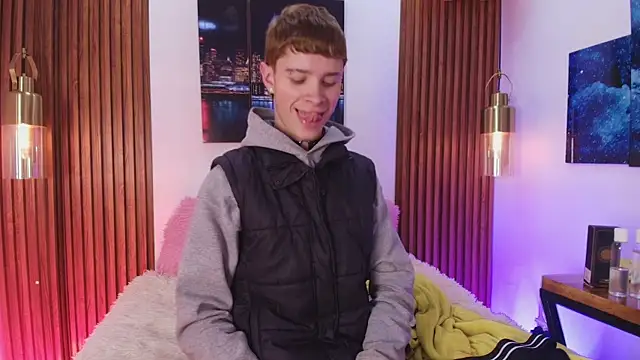 Snapshot of JackFrosst chatting on November 4, 2025, 12:20 pm JackFrosst online show from November 4, 2025, 12:20 pm