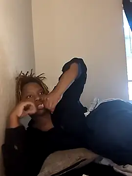 Snapshot of only_liyah chatting on October 14, 2025, 9:36 pm only liyah online show from October 14, 2025, 9:36 pm