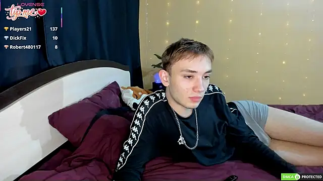 felixcurt69 online show from April 24, 2026, 4:53 pm