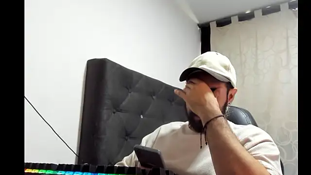 coolfriki online show from March 4, 2026, 9:44 pm