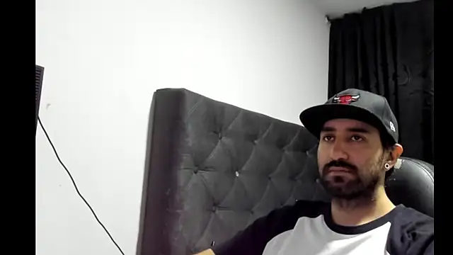 Snapshot of coolfriki chatting on November 8, 2025, 5:00 am coolfriki online show from November 8, 2025, 5:00 am