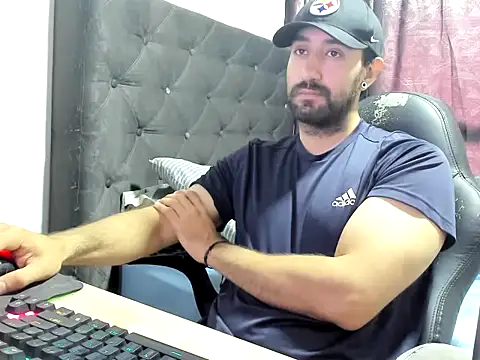 Snapshot of coolfriki chatting on October 10, 2025, 5:36 pm coolfriki online show from October 10, 2025, 5:36 pm