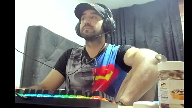 Snapshot of coolfriki chatting on December 15, 2025, 2:39 am coolfriki online show from December 15, 2025, 2:39 am