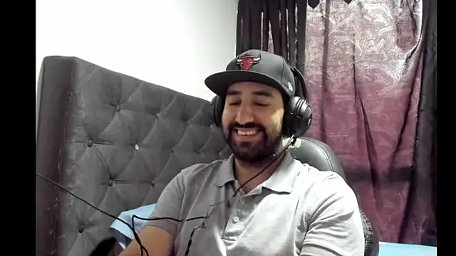 Snapshot of coolfriki chatting on November 15, 2025, 9:08 pm coolfriki online show from November 15, 2025, 9:08 pm