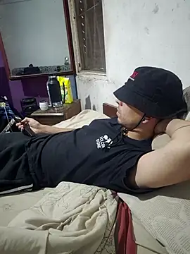 Snapshot of Sefeman chatting on October 19, 2025, 8:00 pm Sefeman online show from October 19, 2025, 8:00 pm