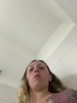 Mia dca online show from October 27, 2025, 6:20 pm