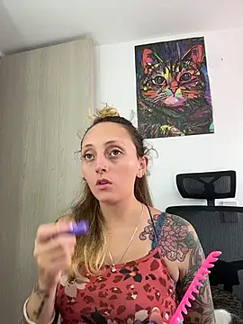 Mia dca online show from December 17, 2025, 5:40 pm