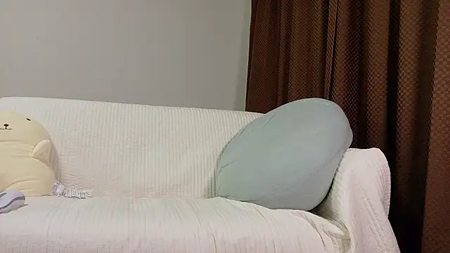 Snapshot of mio_k1 chatting on November 18, 2025, 1:36 pm mio k1 online show from November 18, 2025, 1:36 pm